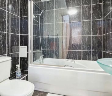 Room in a Shared Flat, Qube, B1 - Photo 3