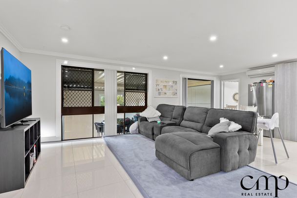 10 Caliban Place, Rosemeadow NSW 2560 - House For Rent | Domain - Photo 1