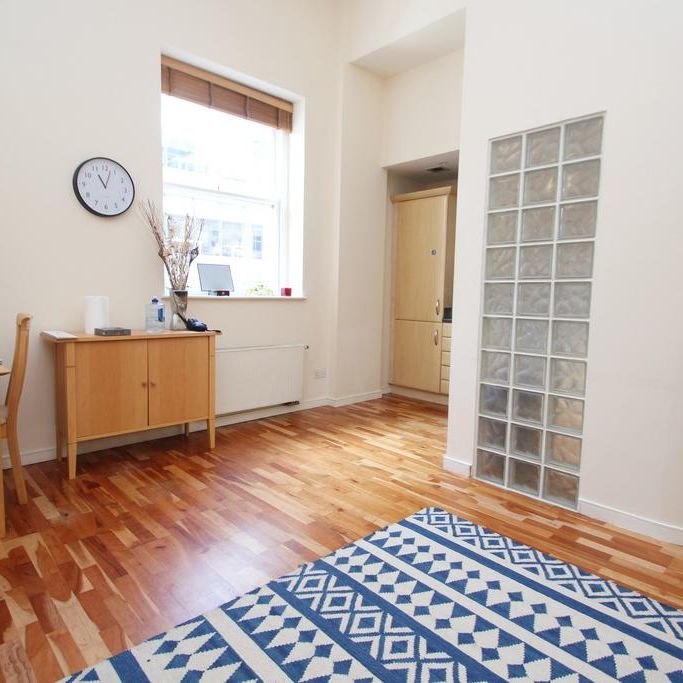 1 bedroom flat to rent - Photo 1