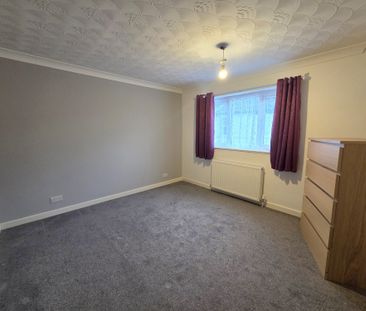 Leesland Road, Gosport - Photo 2