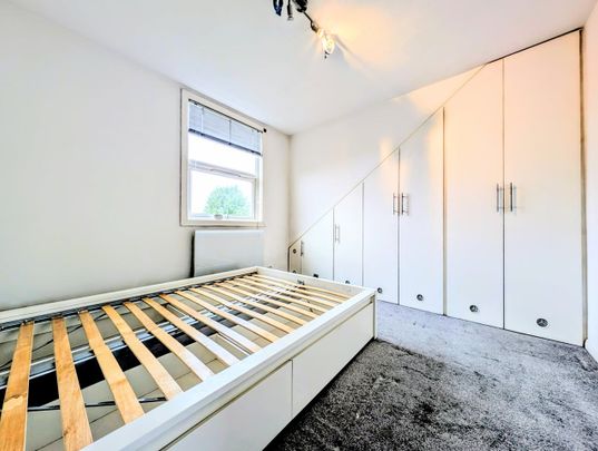 1 Bed Flat, Worple Road, SW19 - Photo 1