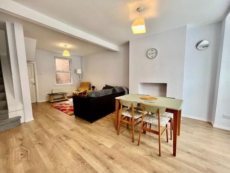 8 Dunraven Avenue, Belfast, BT5 5JR - Photo 5