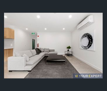 Modern Rooming house! ONLY 1 Room left- Room 7 - Photo 1