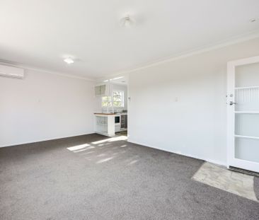 Bright, Budget, Brilliantly Located. - Photo 5