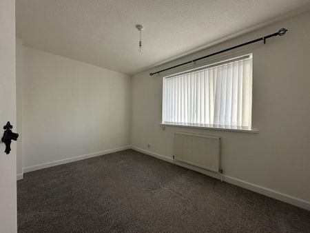 2 bedroom mews to rent - Photo 4