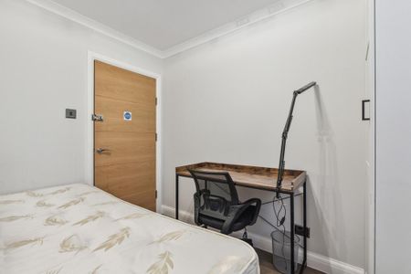 3 bedroom flat to rent - Photo 5