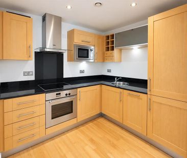 2 bedroom flat to rent - Photo 6