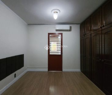 Casa com 5 quartos e 230m² para alugar em Nossa Senhora das Graças,... - Foto 1