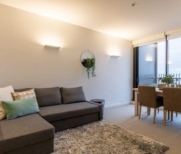 Fully Furnished Luxury Apartment - Photo 2