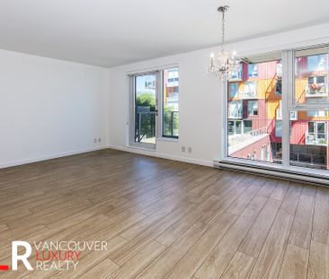Condo in Downtown Vancouver, British Columbia - Photo 1