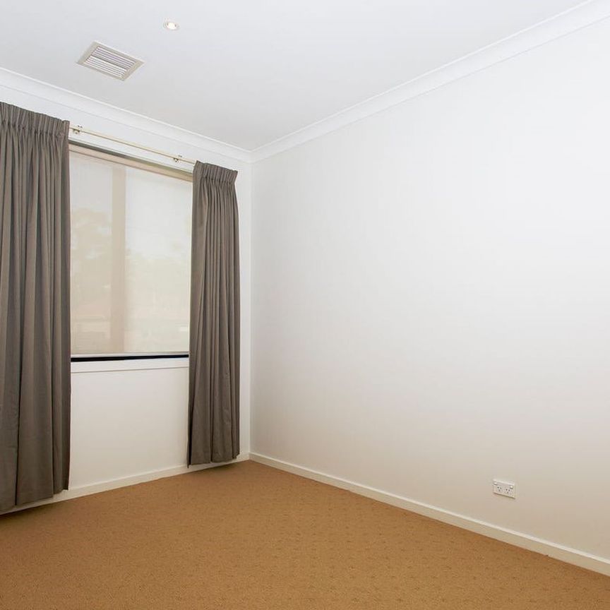 25 Caringa Street, Pascoe Vale. - Photo 1