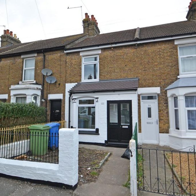 3 bedroom terraced house to rent - Photo 1
