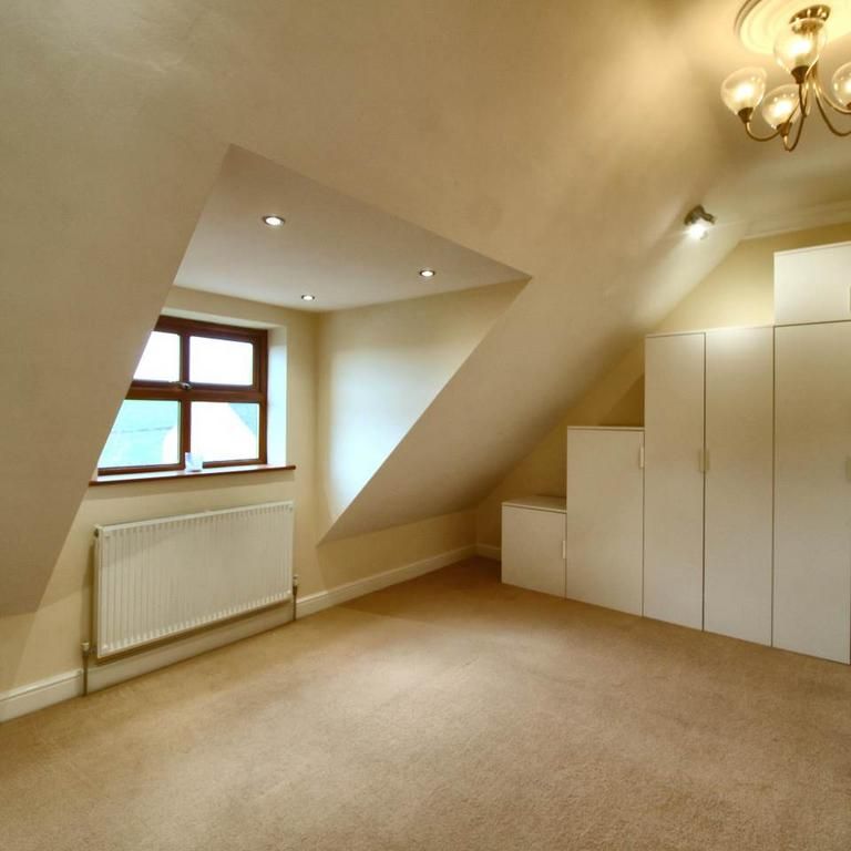 3 bedroom flat to rent - Photo 1
