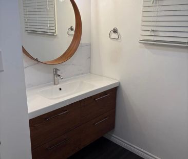 452 Elizabeth Street #Upper - Photo 5