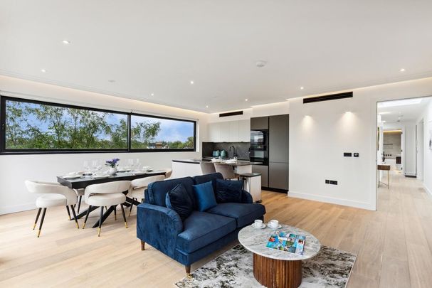 3 bedroom flat to rent - Photo 1