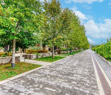 For Lease - 3002 Preserve Drive Unit# 33, Oakville, Ontario - Photo 4