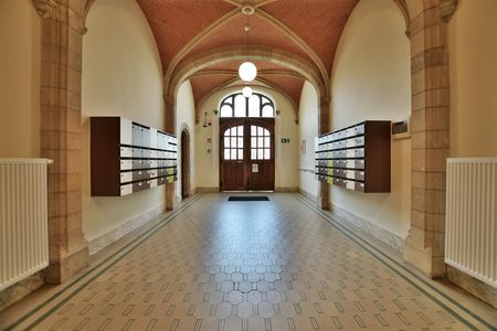 Prachtige assisentiewoning in het beschermd monument genaamd "Zwartzusterklooster" gelegen in het hartje van Dendermonde. - Photo 5