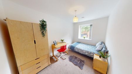 3 bedroom ground floor flat to rent - Photo 2