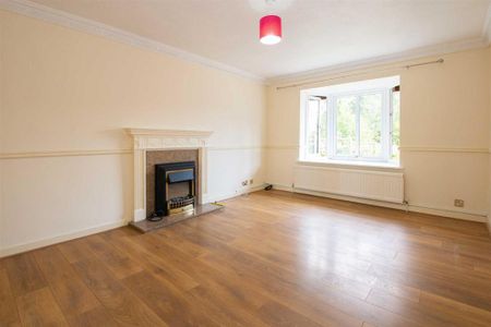 5 bedroom detached house to rent - Photo 4