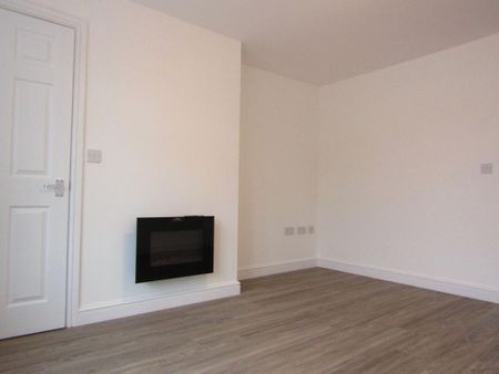 3 bedroom link detached house to rent - Photo 5