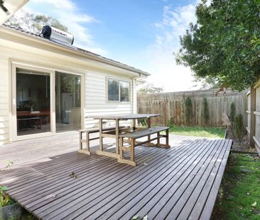 Comfortable and Convenient Single Level Living - Photo 4