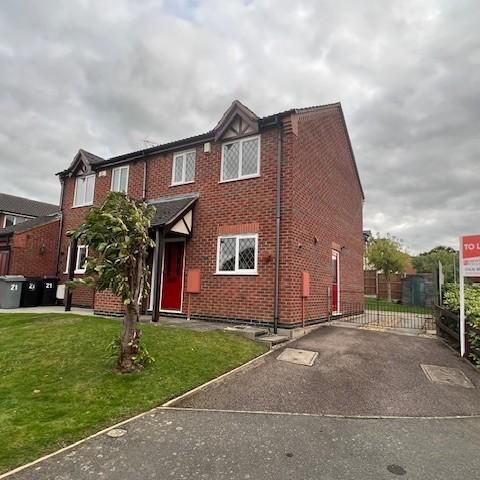 3 bedroom semi-detached house to rent - Photo 1