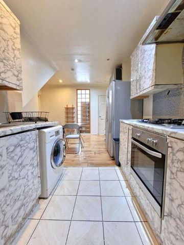 Princess Street, Luton, LU1 - Photo 2