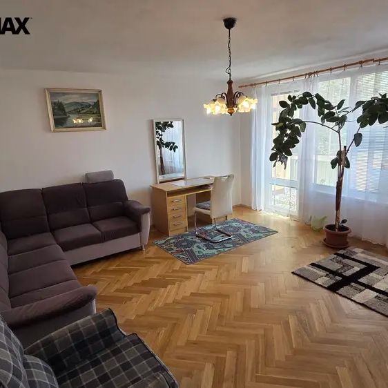 Pronájem velkého bytu 3+1 v centru Skutče. - Photo 1