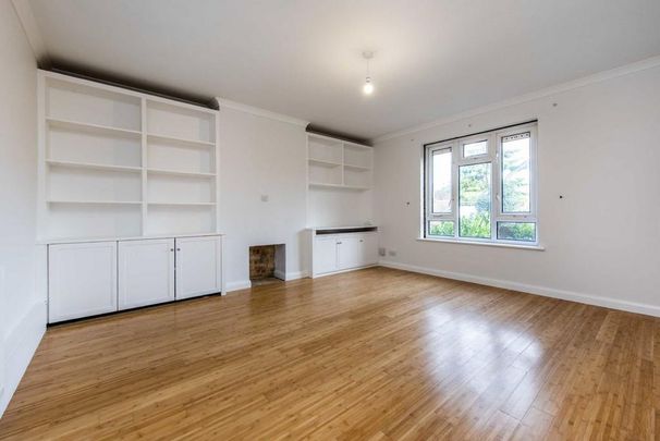 3 bedroom flat to rent - Photo 1