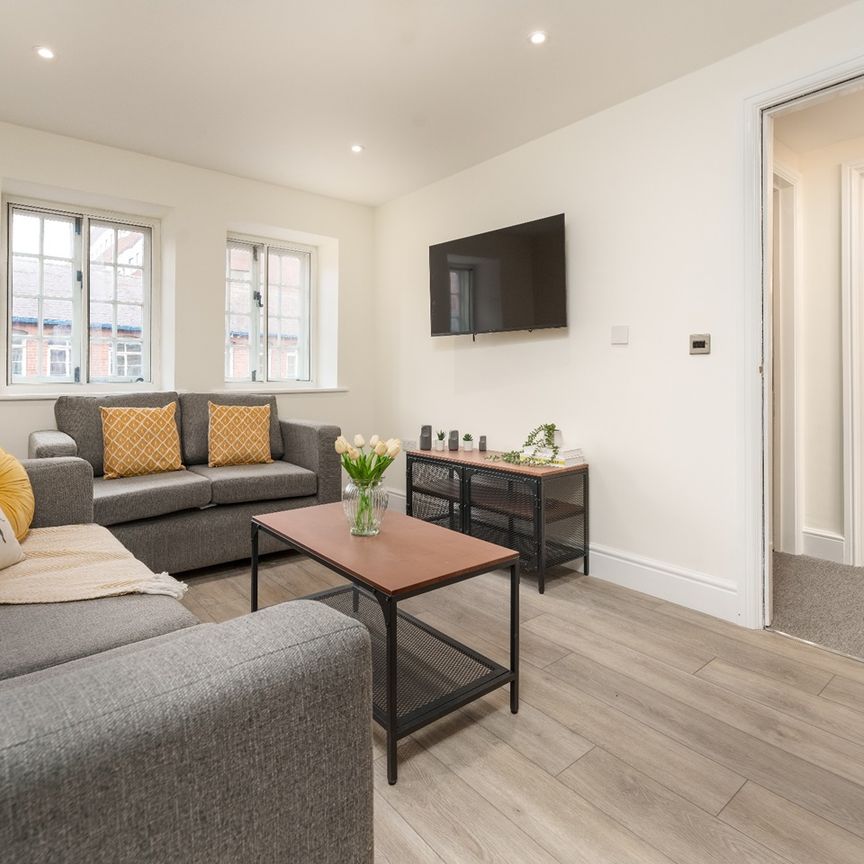 6 Bed Flat, Anglo Works, S1 - Photo 1