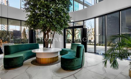 Warszawa, Wola, Grzybowska - Photo 3