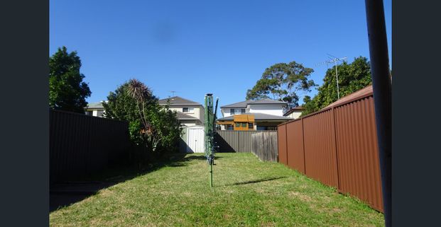 Location Location! - Photo 1
