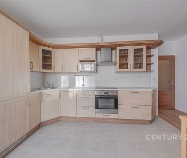 Pronájem bytu 2+1 55 m² - Fotografie 6