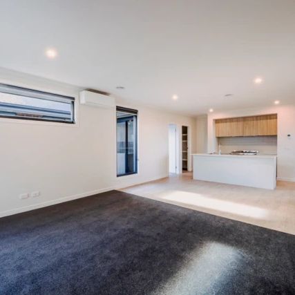 4 Bed, 2 Bath - Photo 1