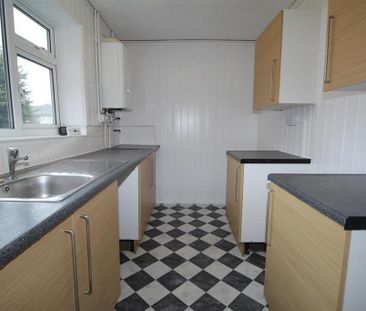 2 bedroom maisonette to rent - Photo 4