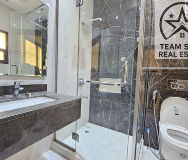 5 BR Villa in Al Yasmeen - Perfect Family Retreat - Photo 3