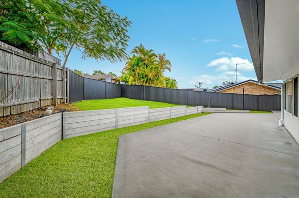 Spacious Family Home in Prime Helensvale Location - Photo 1