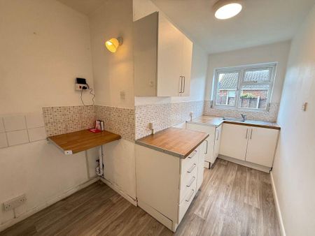 1 bedroom flat to rent - Photo 3