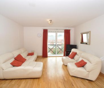 2 bedroom flat to rent - Photo 4
