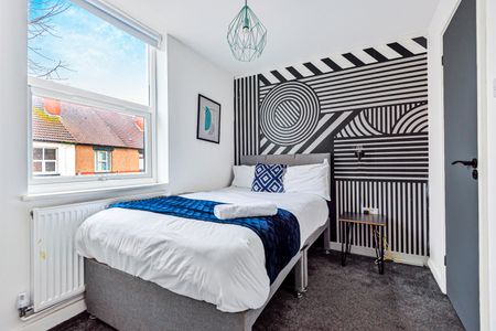 5 Bed Terraced House, Bolingbroke Road, CV3 - Photo 5