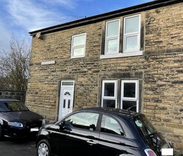 2 bedroom end of terrace house to rent - Photo 2
