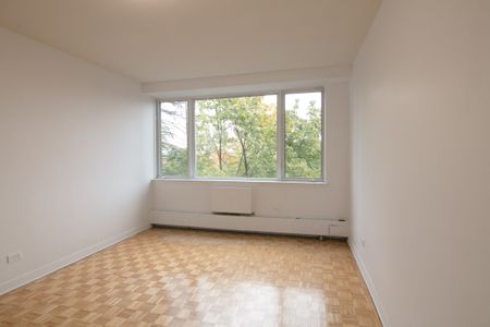 900 Rockland - Photo 5
