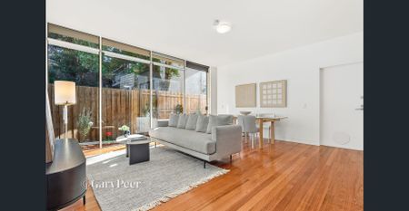 ''Peaceful, private & perfectly positioned'' - Photo 5