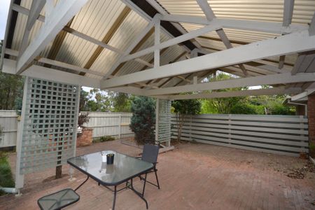 19 Summerhill Park Drive, Mooroolbark - Photo 2