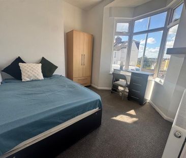 1 bedroom in a house share to rent - Photo 2
