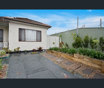 2/2 Blaxland Avenue, Warrawong, NSW 2502 - Photo 3