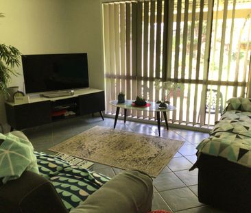 3-bedroom shared house, Oliver Ave - Photo 3