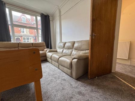7 bedroom maisonette to rent - Photo 3