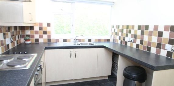 *ZERO DEPOSIT OPTION* Beechwood road, Caterham , CR3, Property for rent - Photo 2