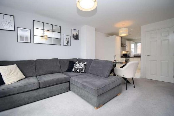 Beecham Square, Castleford, WF10 - Photo 1